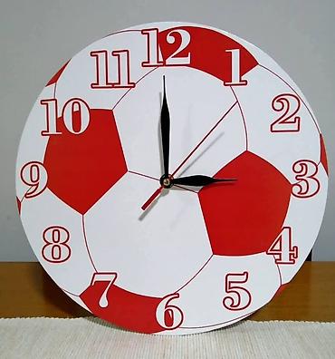 Satovi za kuću: Ima vise velicina. Okrugli 28,5 cm. precnik 2400 din. 27x35 cm.2400 — 8