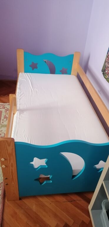 polovan namestaj kupujemprodajem: Krevet dimenzije 160x80 visina 63cm dusek debljine 6cm, dobro ocuvan