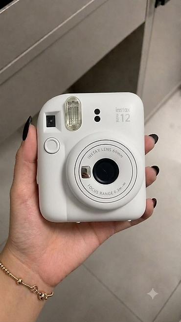 redmi c 15: Fujifilm Instax Mini 12 — ağ rəngli ani fotoaparat Xüsusiyyətlər: - — 1