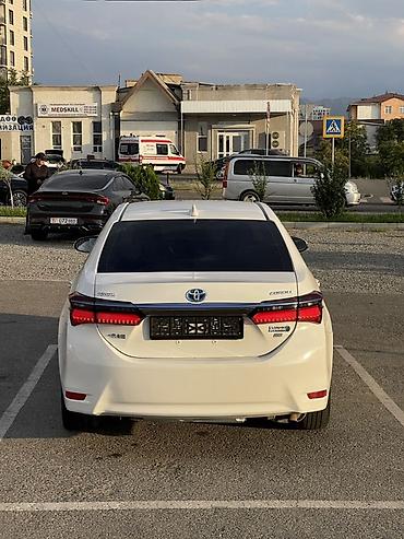 corolla 2022: Toyota Corolla: 2020 г., Гибрид, Седан — 2