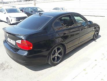 e90 aksesuar: BMW 3 Series (E90) sedan – qara rəng, 4 qapı, arxa ötürücülü. Texniki — 7