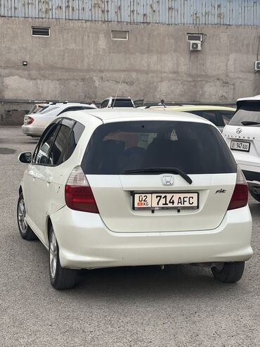 шины на 13 размер: Honda Fit: 1.3 л, Автомат, Бензин, Хэтчбэк