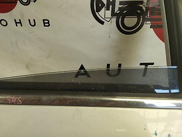 Боковое стекло (треугольное) двери автомобиля. - Тип: малое at lalafo.kg Боковое стекло (треугольное) двери автомобиля. - Тип: малое