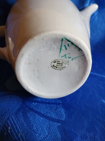Čajnici: Bokal nov porcelan Alba Julia 70te. Porcelanski nov bokal,stopa — 12