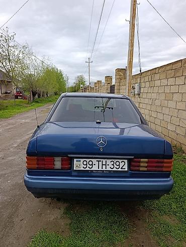 mercedes 180 b: Mercedes-Benz W201 (190) sedan - Rəng: tünd mavi - Kuzov: 4 qapılı — 1