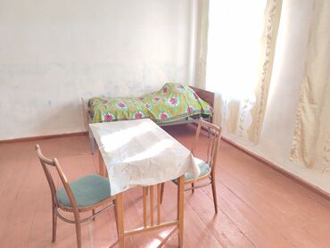 mingəçevirdə bir otaqlı ev: Ev xan bağı tələbə proknikasinin yaninda yerləşir hamam tualet evin