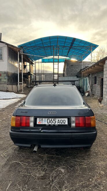 ош продается автомобиль: Audi 80: 1989 г., 1.8 л, Механика, Бензин, Седан