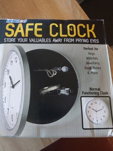 Ostali kućni dekor: Sat sa policama neko voli da ga zove sef. Moze da se ugradi u zid ili — 1