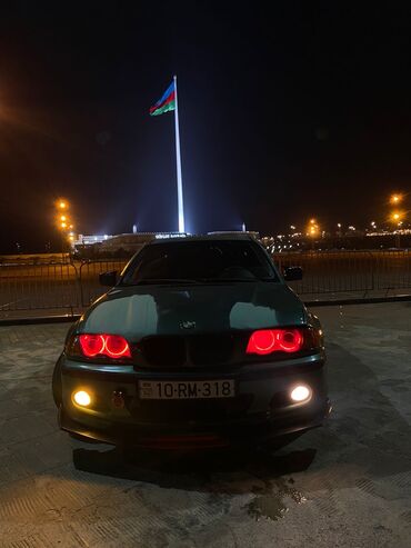 prada naocare: BMW 3 series: 1.9 l | 2000 il Sedan
