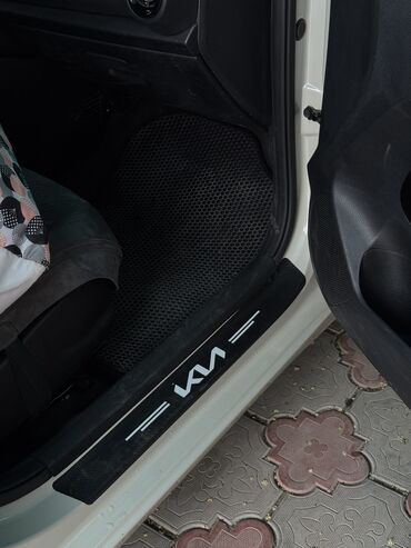 Kia: Kia Morning: 2017 г., 1 л, Автомат, Бензин, Хэтчбэк — 17