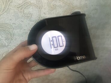 Часы для дома: Продаются электронные часы домашние IHome. Есть портативная зарядка