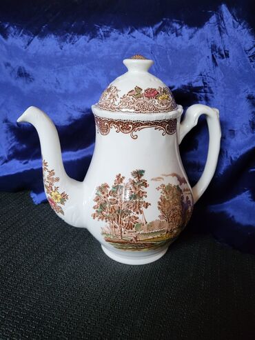 Čajnici: Bokal engleski Royal Rudor Ware iz 70ih. Bokal rucno graviran pa na lalafo.rs — 1 Čajnici: Bokal engleski Royal Rudor Ware iz 70ih. Bokal rucno graviran pa — 1