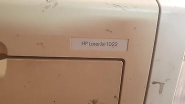 Лазерный принтер HP LaserJet 1022. на запчасти, вклчается но греется