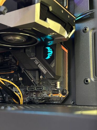 Masaüstü kompüterlər və iş stansiyaları: • CPU : i7 9700K (4.90 GHz) • MB : Asus TUF Z390-PLUS GAMING • RAM  — 9