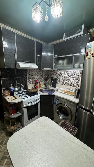 Продажа квартир: 3 комнаты, 60 м², 104 серия, 2 этаж, Евроремонт