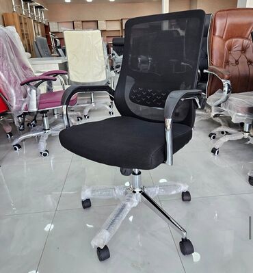 декоративная мебель: С колесиками, Рукояти не регулируются, Ткань