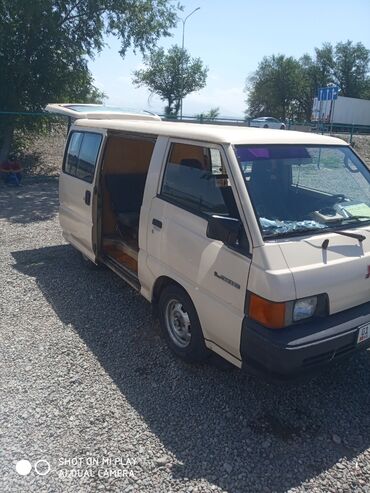 срочная продажа авто по низким ценам: Mitsubishi L300: 1988 г., 2 л, Механика, Бензин, Вэн/Минивэн