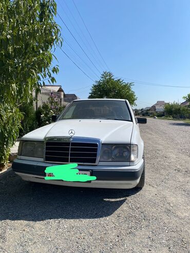 футболка 3 года: Mercedes-Benz E 230: 1987 г., 2.3 л, Механика, Бензин, Седан