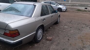 Mercedes-Benz: Mercedes-Benz W124: 1990 г., 2.3 л, Механика, Бензин, Седан