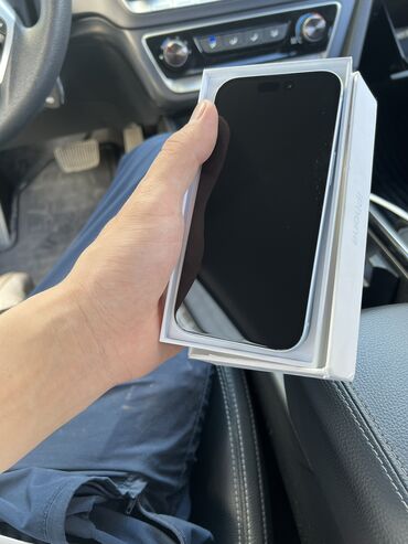 Apple iPhone: IPhone 15, Б/у, 128 ГБ, Белый, Коробка, 92 %