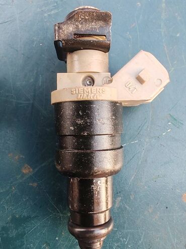 Auto delovi: Dizna ubrizgavanja goriva Lada 21214i Niva, Lada 112 br.3. Polovno — 9