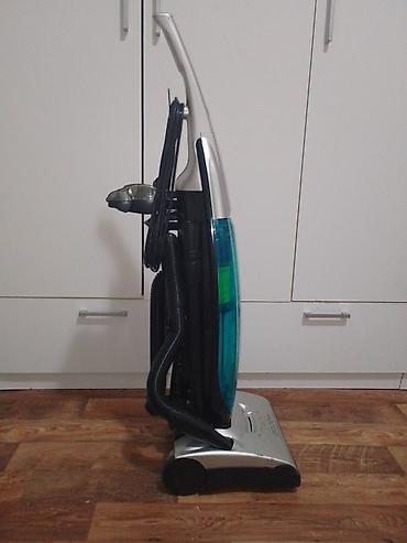 Štapni usisivači: Usisivač Hoover Dust Manager Cyclonic – uspravni model, 2000 W - — 1