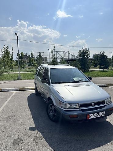 4 vd: Mitsubishi Space Wagon: 1993 г., 2 л, Механика, Бензин, Минивэн — 4