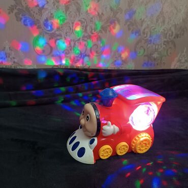 Игрушки: Продаю много детских игрушек Этот игрушечный мусоровоз в ярком — 1