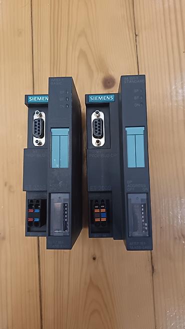 bort komputer: Siemens SIMATIC komponentləri — ET 200S və S7-300 modulları Məhsul — 1