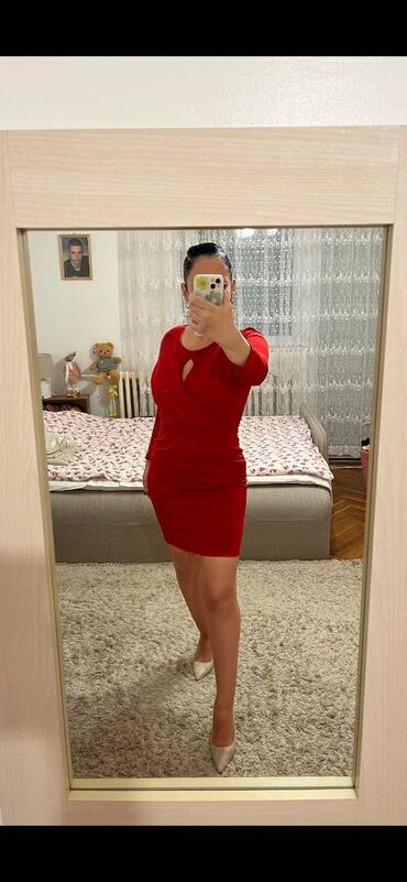 crveno haljina br: M (EU 38), bоја - Crvena, Koktel, klub, Dugih rukava