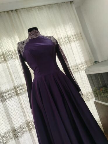 Ziyafət donları: Bənövşəyi rəngdə zərif ziyafət/libas - Model: uzun ətəkli, tam qollu — 6