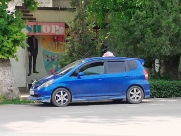 Honda: Honda Fit: 2001 г., 1.5 л, Вариатор, Бензин, Хэтчбэк