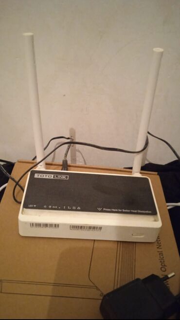 nokia wifi modem: TOTOLINK Wi‑Fi router - Brend/model: TOTOLINK (etiketdə göstərilir) -