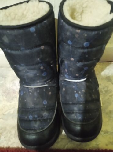 Ботинки: ЛИСТАЙ!!!Продам игрушки и сапожки детские б/у Доска для рисования б/у at lalafo.kg — 2 Ботинки: ЛИСТАЙ!!!Продам игрушки и сапожки детские б/у Доска для рисования б/у — 2