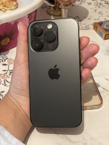 Apple iPhone: IPhone 14 Pro, Б/у, 256 ГБ, Black Titanium, Защитное стекло, Чехол