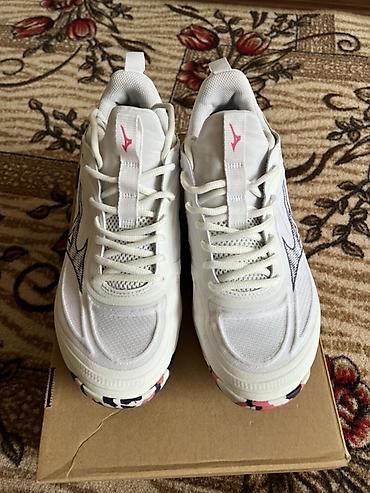 zoom h5: Кроссовки, 41, Mizuno, Б/у, цвет - Белый, Платная доставка, Самовывоз — 1