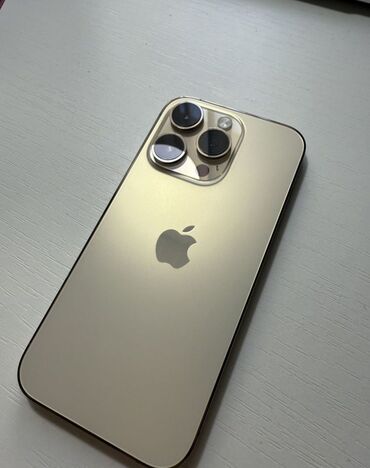 телефон бву: IPhone 14 Pro, Б/у, 256 ГБ, Золотой, Защитное стекло, Чехол, В рассрочку, 91 %