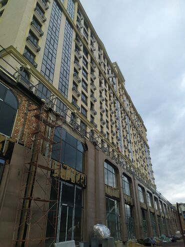 квартиры в районе ошского рынка: 3 комнаты, 117 м², Элитка, 3 этаж, ПСО (под самоотделку)