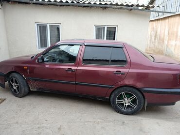 фолисваген вента: Volkswagen Vento: 1994 г., 1.8 л, Механика, Газ, Седан