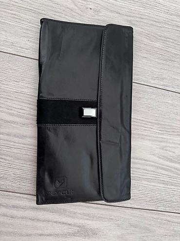 Классические сумки: Продаются кожаные сумки.
1 и 8 сумка-по 1000
Остальные по 100-200-400 — 8