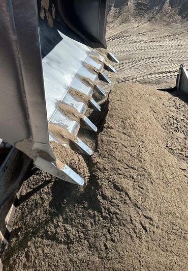 Песок: Песок, Озёрный, Насыпью, Камаз — 12