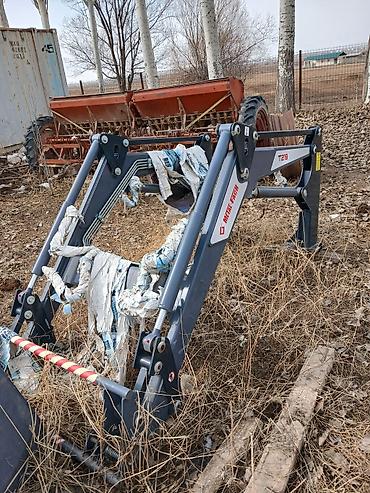люки крыши ремонт: Фронтальный погрузчик Metal-Fach T219 с ковшом - Производитель — 2