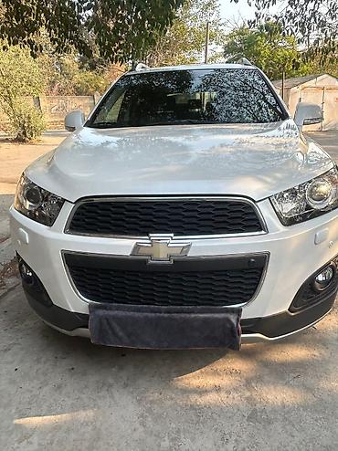 park maşın: Chevrolet Captiva: 2.4 l | 2015 il 73000 km Ofrouder/SUV — 2