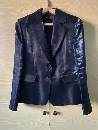 Dəstlər, kostyumlar: Yaz payiz ucun yungul penceklerdi ela veziyyetdedirler. 1 — 8