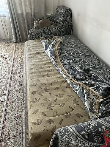 Даром Диван-кровать раскладной и дополнительные кресла (односпальное