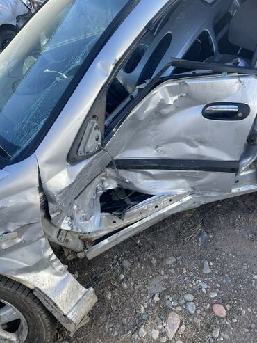 Nissan: Nissan Almera: 2001 г., 1.5 л, Бензин, Хэтчбэк — 10