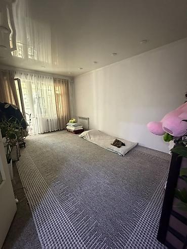 одна комната: Продаётся 1 комн квартира. кв ковровщиков 14 дом 1 этаж — 2