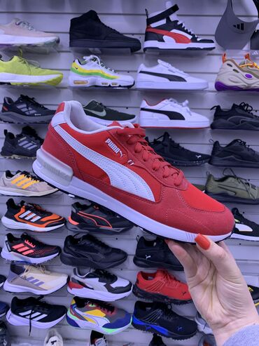 Кроссовки и спортивная обувь: Кроссовки мировых брендов Мы уже 7 лет радуем клиентов оригинальной at lalafo.kg — 23 Кроссовки и спортивная обувь: Кроссовки мировых брендов Мы уже 7 лет радуем клиентов оригинальной — 23