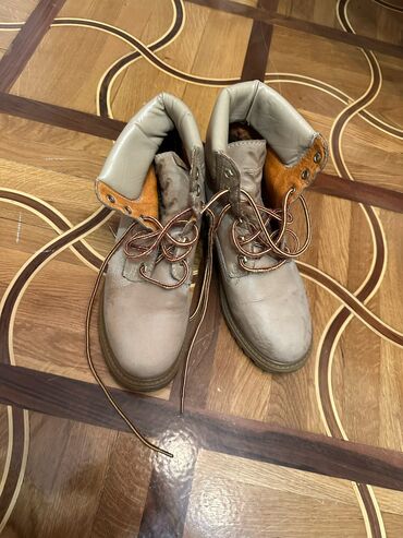 серые мужские ботинки: Размер: 38, цвет - Бежевый, Б/у
