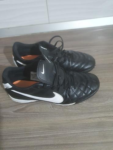 Patike: Nike original.Cista koza.Stanje super.ima jednu malu oderotinu — 10